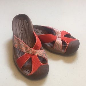 Brand New Keens Size 7 sandals
